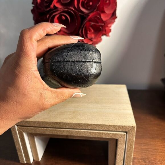 CHANEL VINTAGE SUNGLASSES BLACK CASE ONLY - Picture 4 of 8